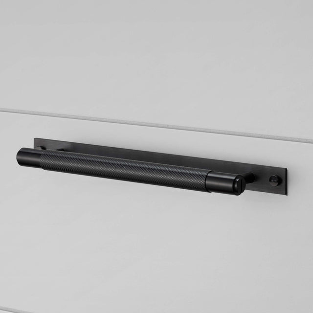 Möbel Cross-Knurl Plate Buster + Punch
