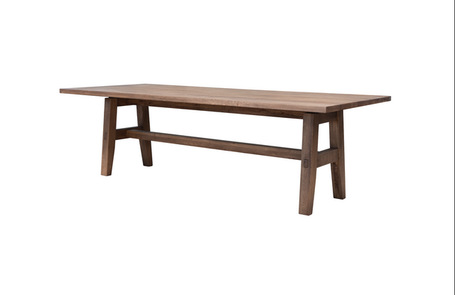 Everton Oak table