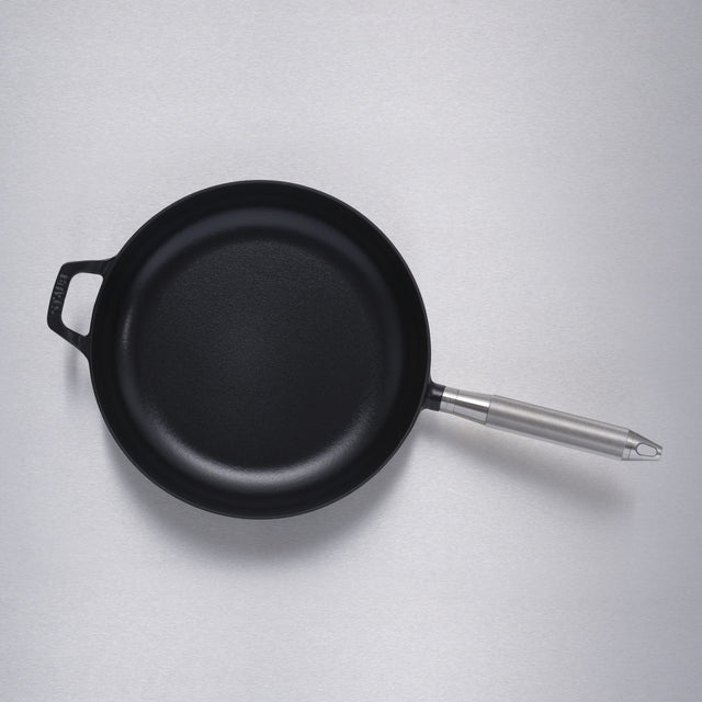 Cast iron frying pan 28 cm Buster + Punch - Staub Collaboration