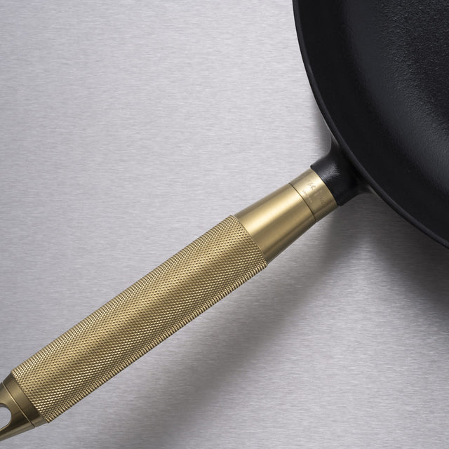 Cast iron frying pan 28 cm Buster + Punch - Staub Collaboration