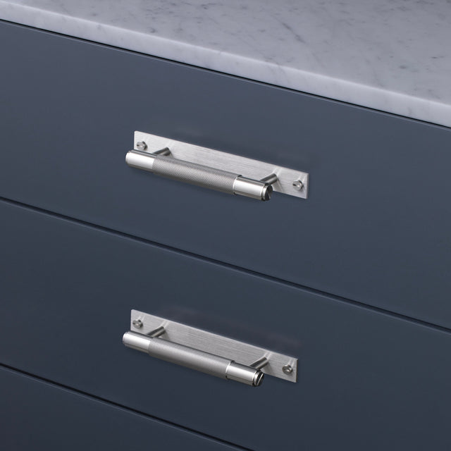Möbel Cross-Knurl Plate Buster + Punch