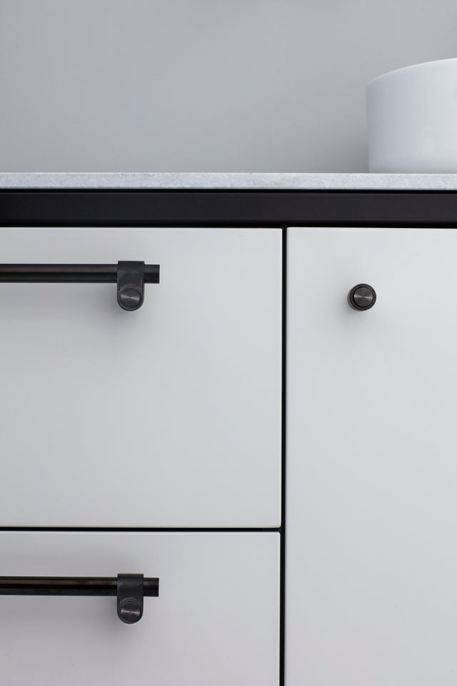Möbelgriff Cast Pull Bar - Buster + Punch
