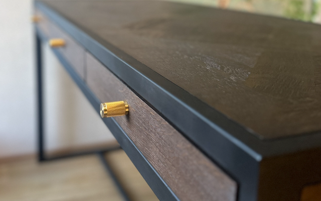 Le Mans desk 150 W x 60 D x 75 H
