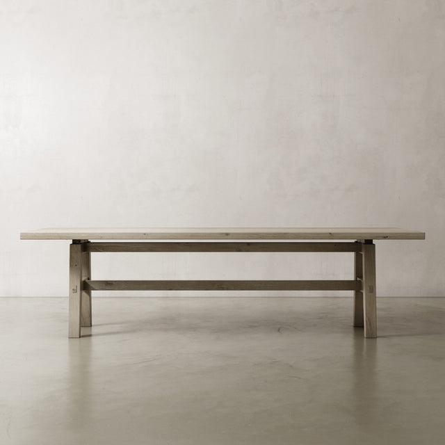 Everton Oak table