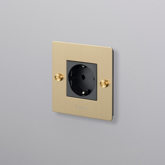 Schuko socket 1G Type F Buster + Punch