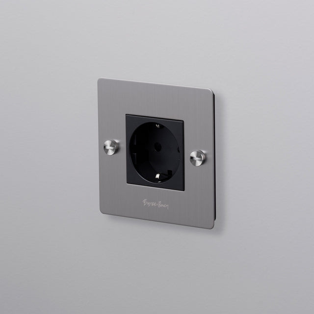Schuko socket 1G Type F Buster + Punch
