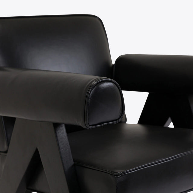 Hardy armchair