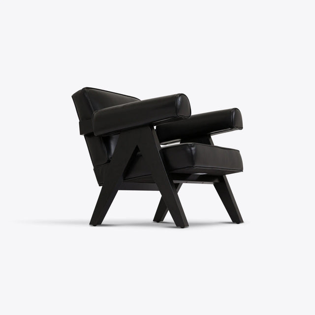 Hardy armchair