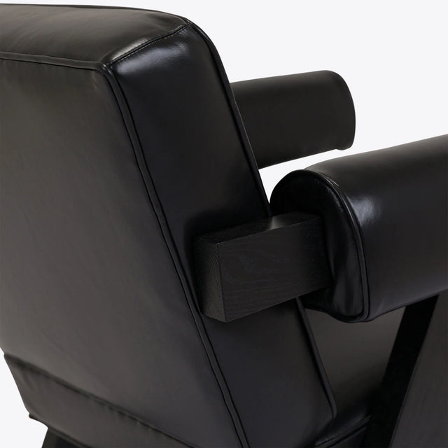 Hardy armchair