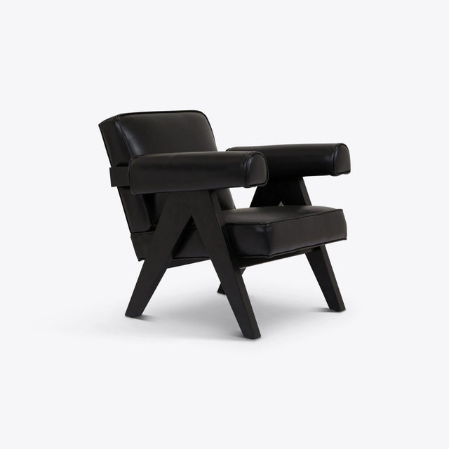 Hardy armchair