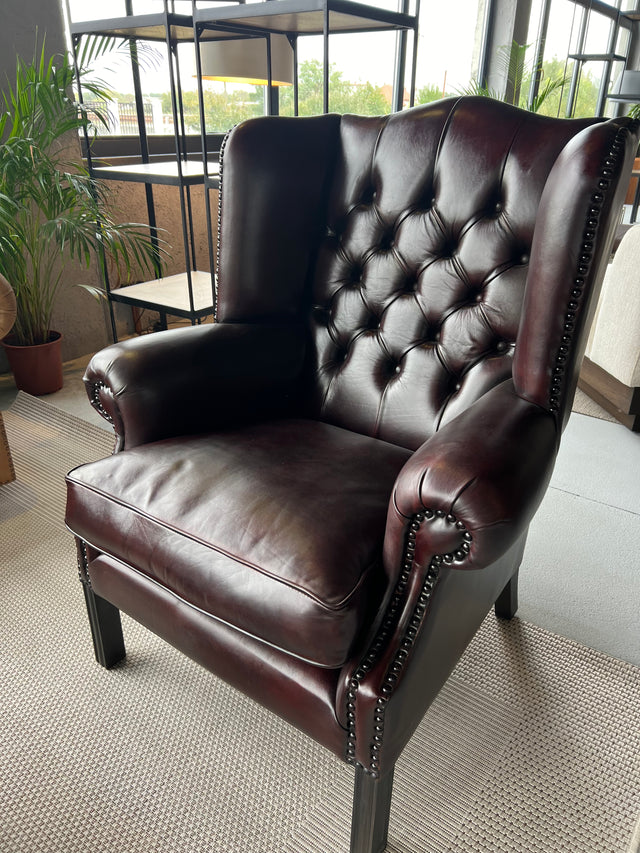Chesterfield XL armchair 83 W x 72 D x 112 H