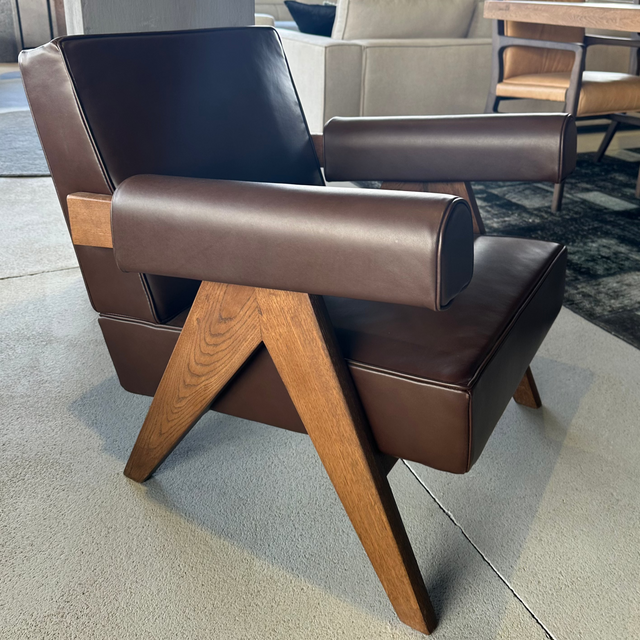 Hardy armchair
