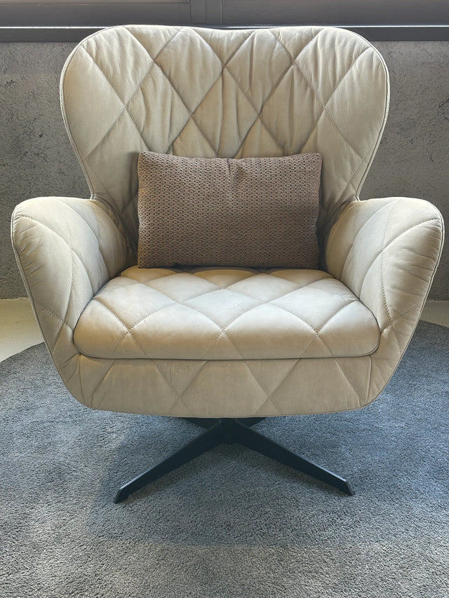 Armchair Anne-Marie 82W x 75D x 91H