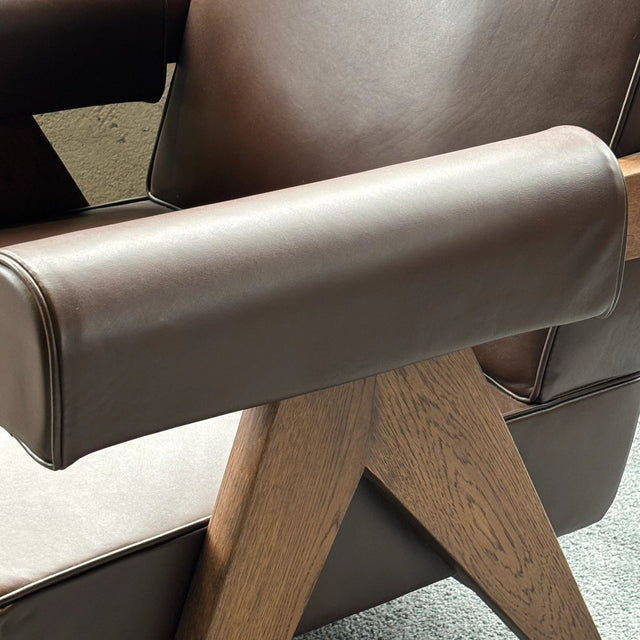 Hardy armchair