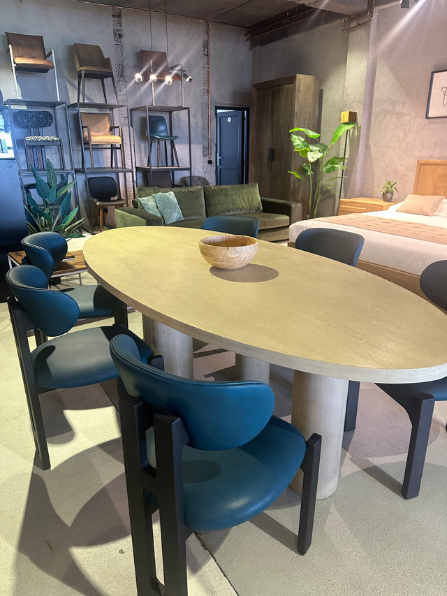 Oak Laur table