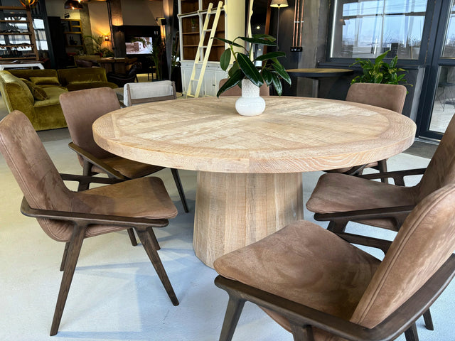 Jake round table in solid oak