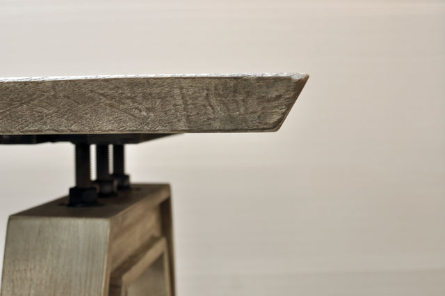 Sputnik Eichenholztisch