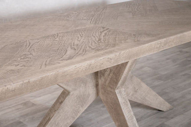 Table de salle à manger en chêne massif Sirius