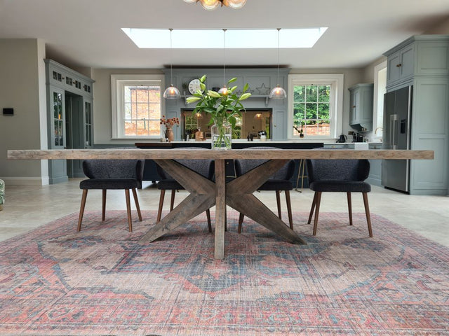 Table de salle à manger en chêne massif Sirius