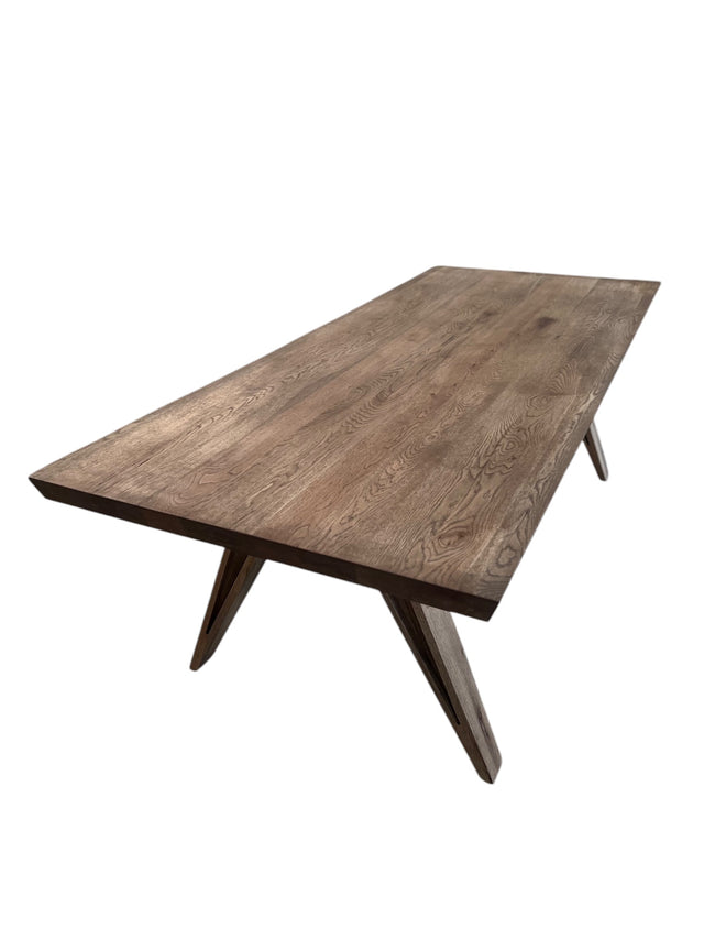 Sputnik Eichenholztisch