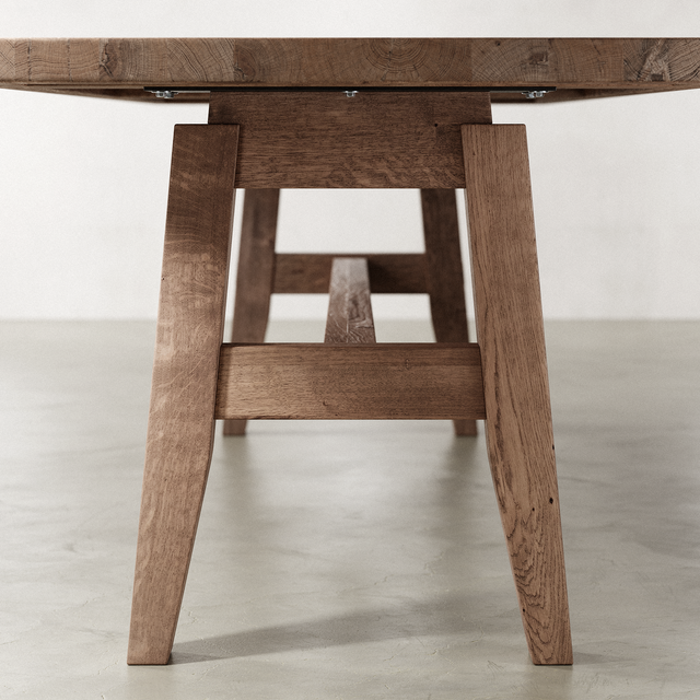 Everton Oak table