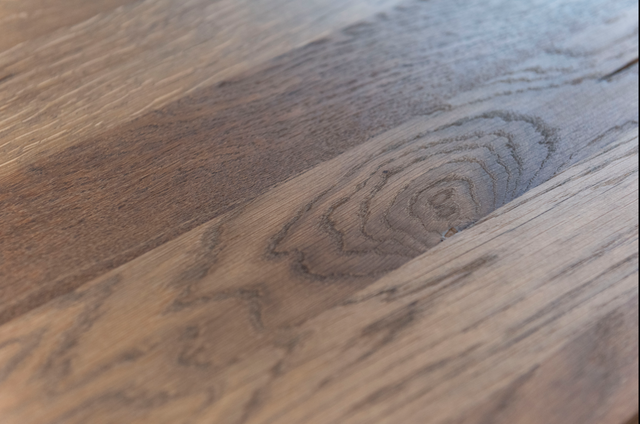 Everton Oak table