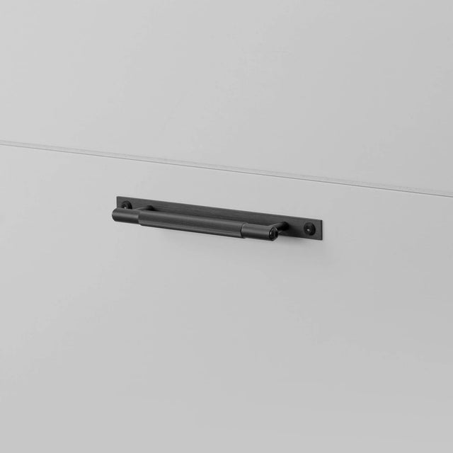 Mâner mobilier Buster + Punch Pull Bar / Plate / Linear – 150 mm